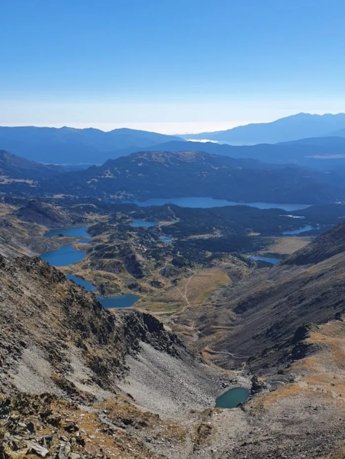 Vue sur les lacs du Carlit depuis le sommet